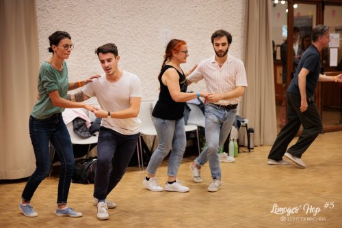 Limoges'Hop #5 - soirée d'ouverture du vendredi

Partage libre à des fins non promotionnelles ou commerciales, en créditant l'auteur (@lightexmachina).

© Alexandre - LIGHT EX MACHINA 2023, tous droits réservés.